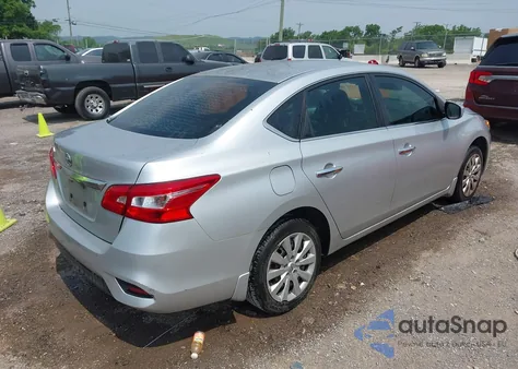 2017 Nissan Sentra S z USA, uszkodzony, nr VIN 3N1AB7AP8HY204777
